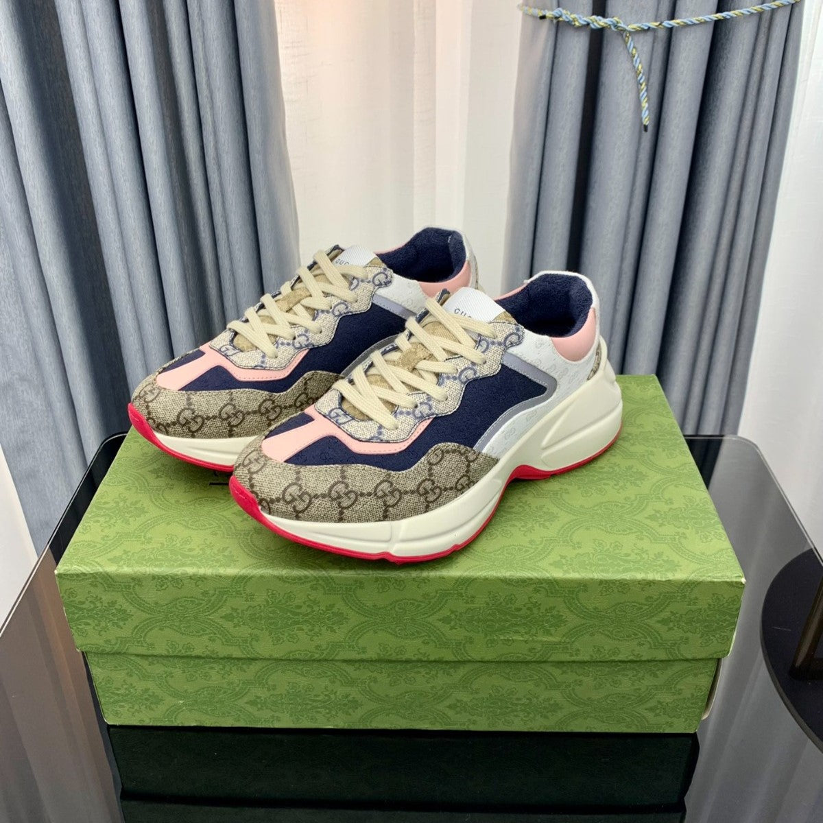 Pronta Entrega – Tênis Modelo Gucci