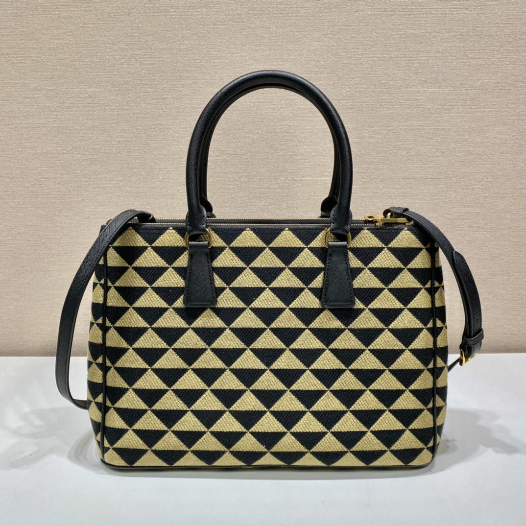 Pronta Entrega – Bolsa Modelo Prada Galleria Grande em Tecido Bordado