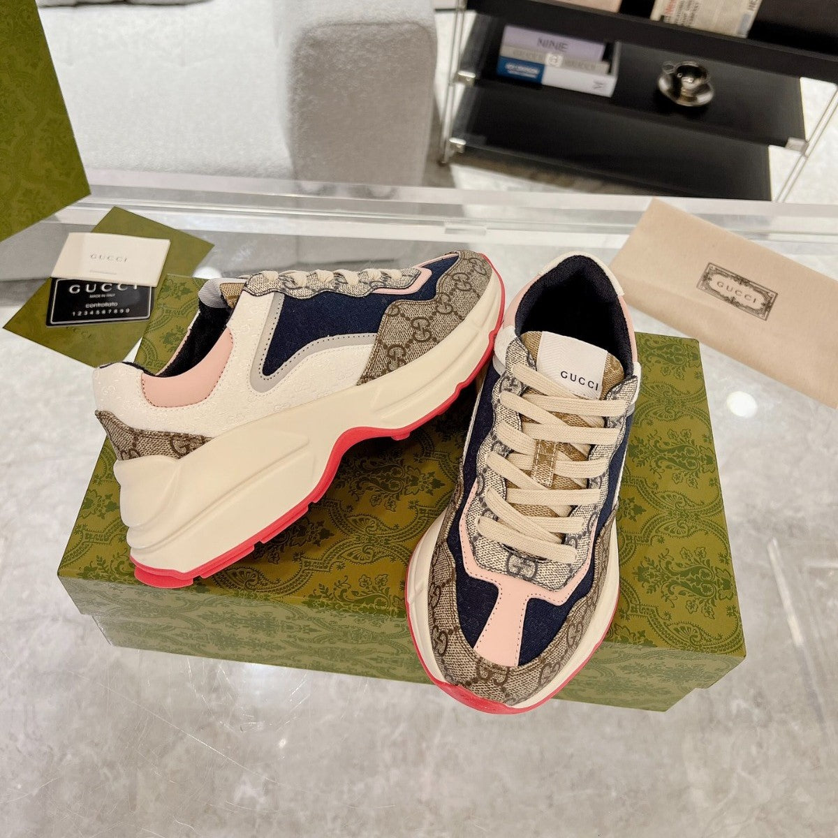Pronta Entrega – Tênis Modelo Gucci