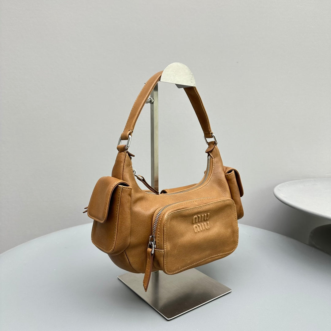 Pronta Entrega – Bolsa Miu Miu Pocket em Couro Napa