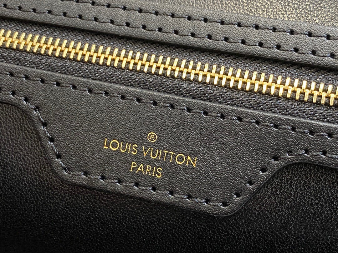 Pronta Entrega – Bolsa Modelo Louis Vuitton Alma PM