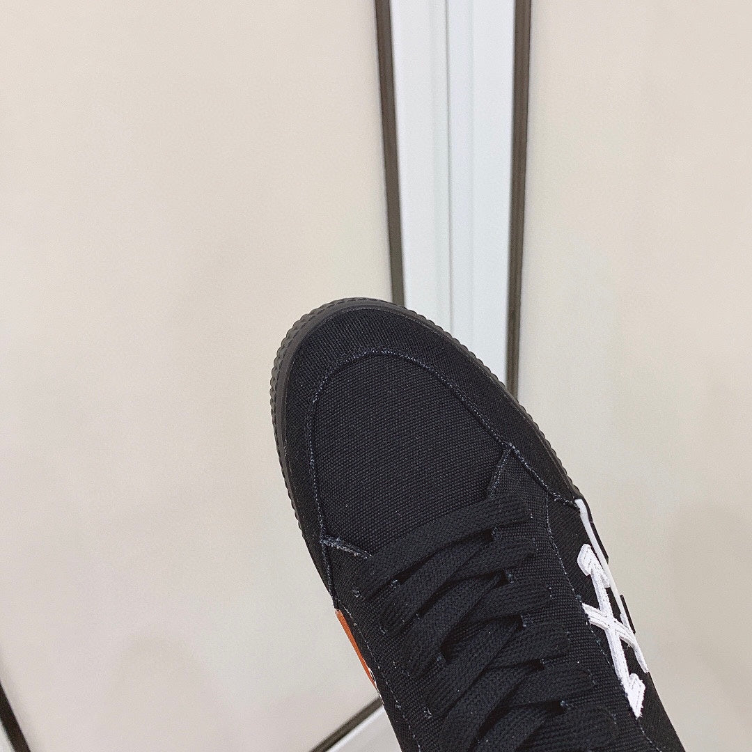 Pronta Entrega – Tênis Modelo Off-White Low Vulcanized