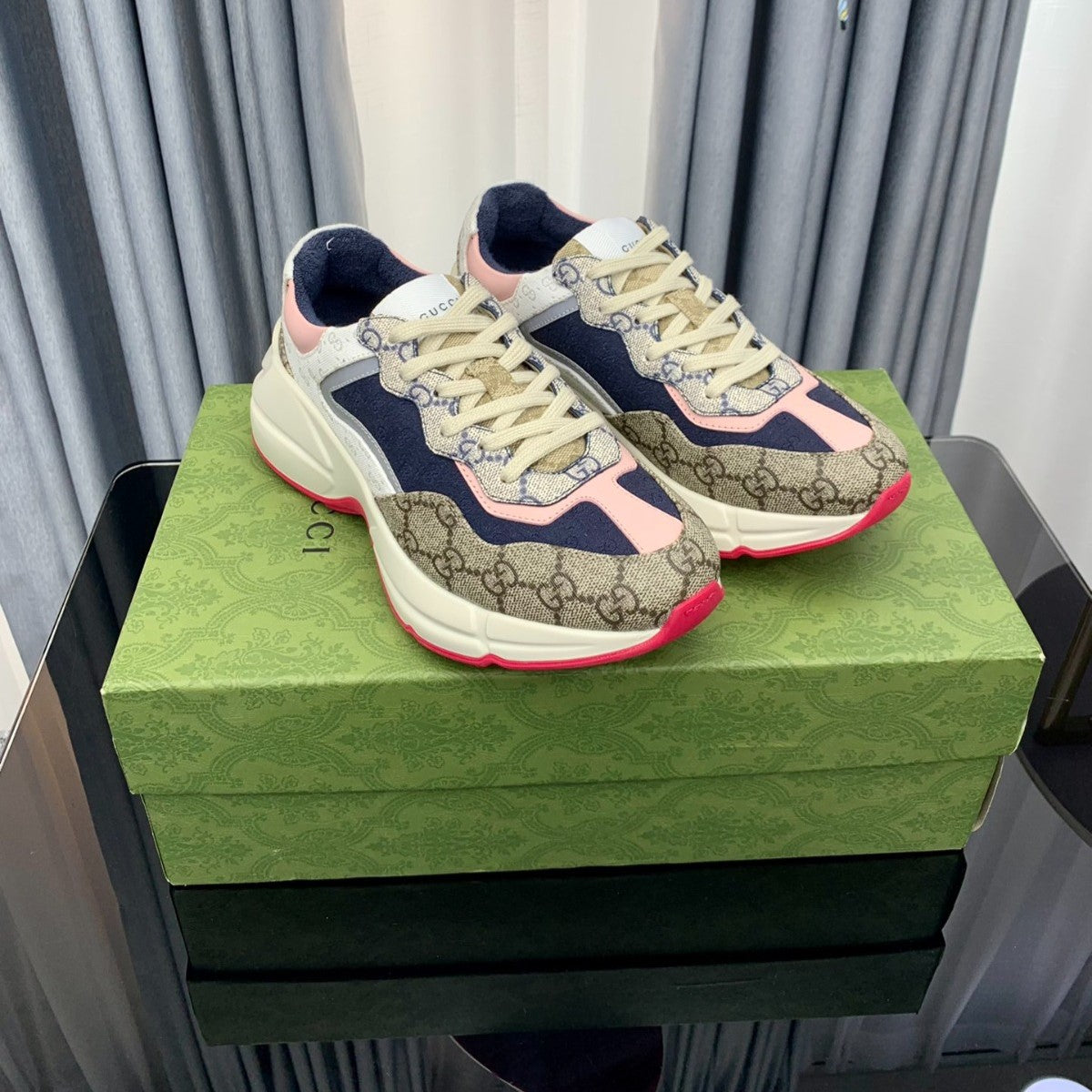 Pronta Entrega – Tênis Modelo Gucci