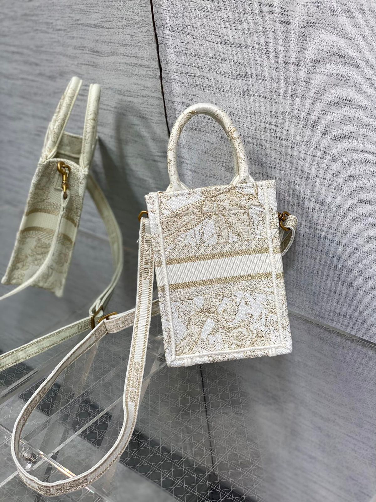 Pronta Entrega – Bolsa Dior Tote Book Mini