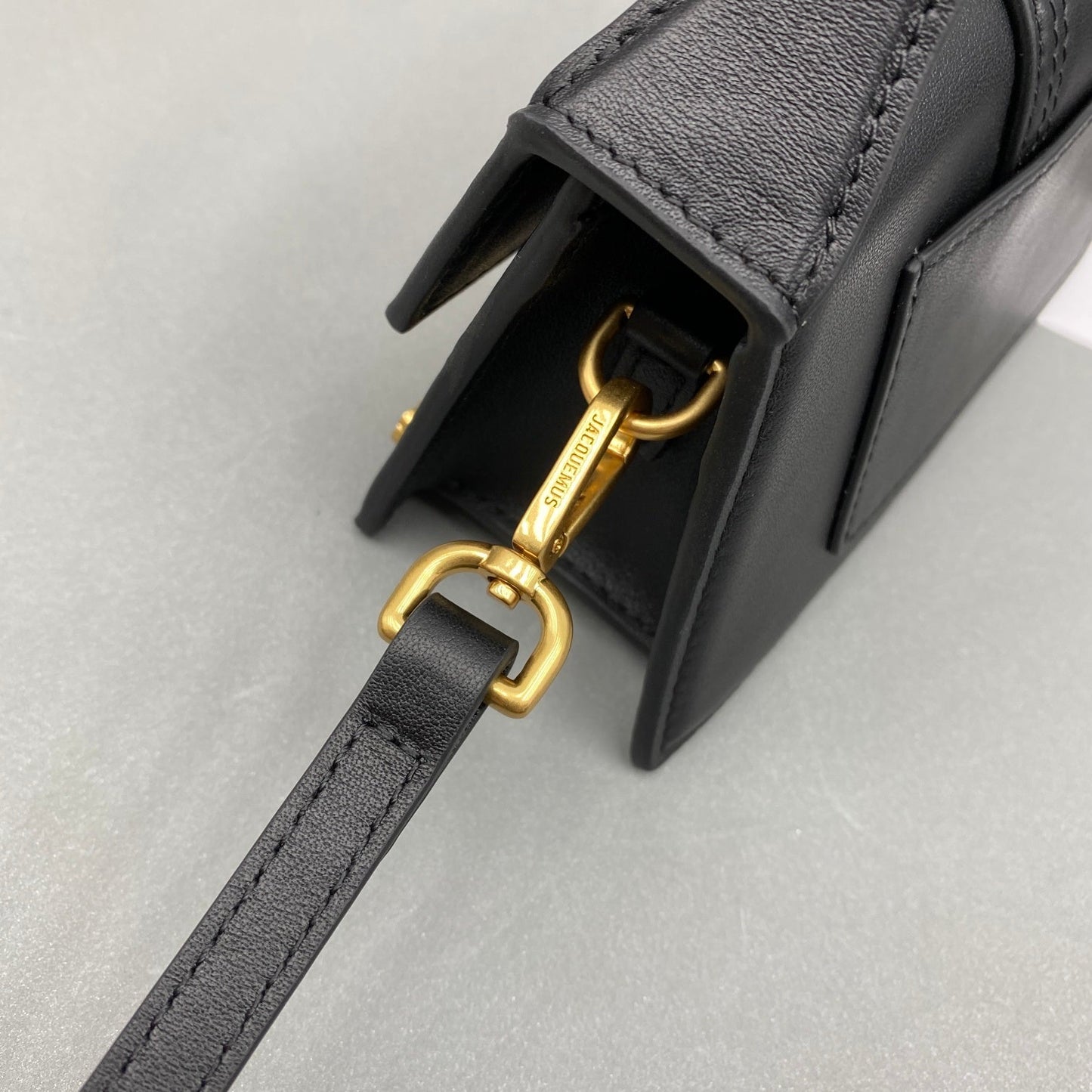 Pronta Entrega – Bolsa Modelo Jacquemus Tote Le Bambino de Couro