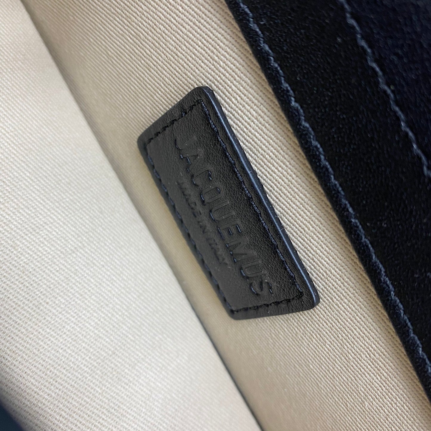 Pronta Entrega – Bolsa Modelo Jacquemus Tote Le Bambino de Couro