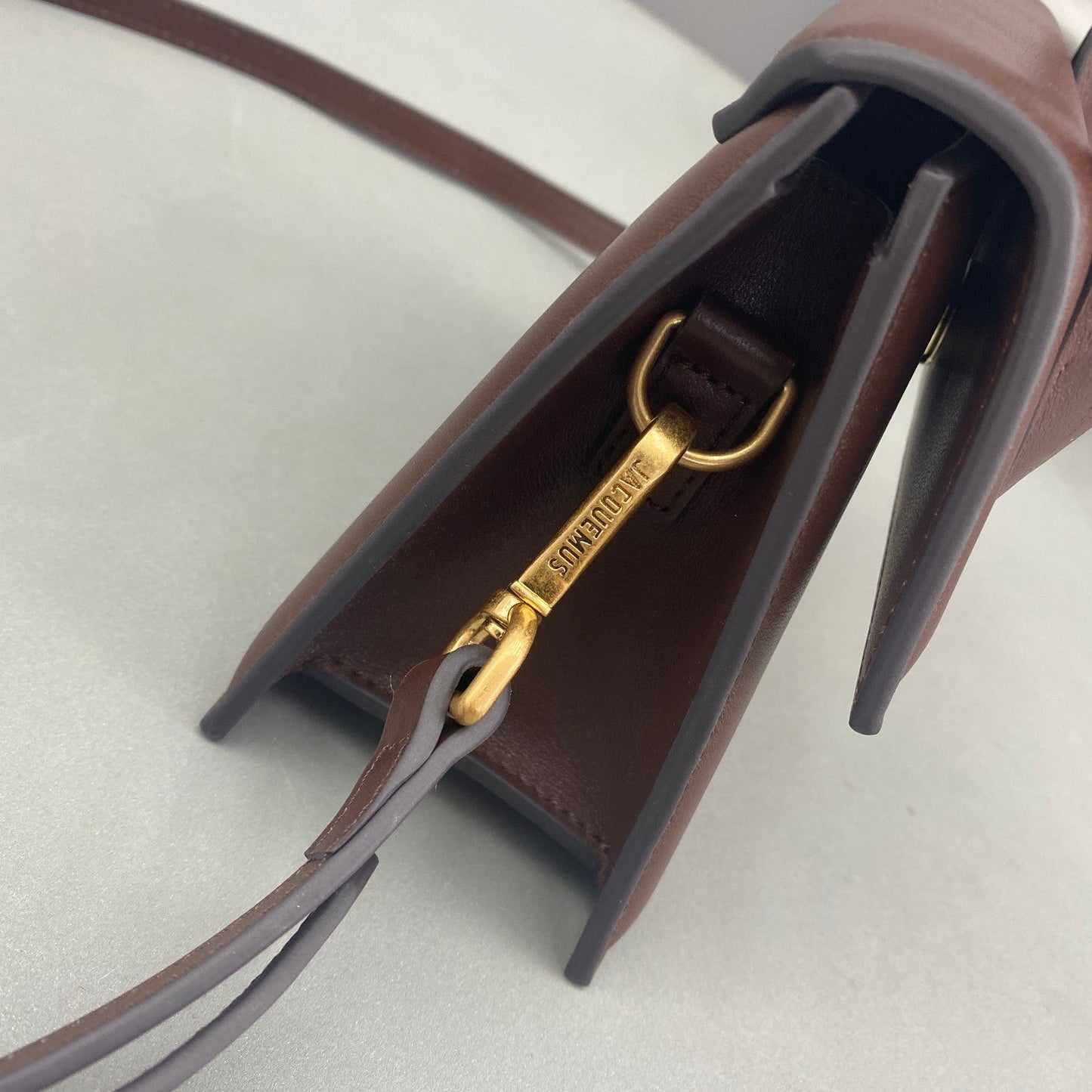 Pronta Entrega – Bolsa Modelo Jacquemus Le Chiquito Moyen