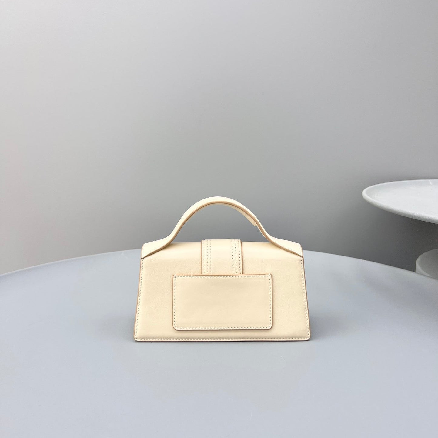 Pronta Entrega – Bolsa Modelo Jacquemus Tote Le Bambino de Couro