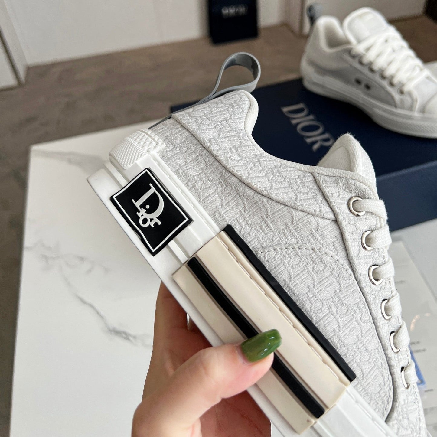 Pronta Entrega – Tênis Modelo Dior