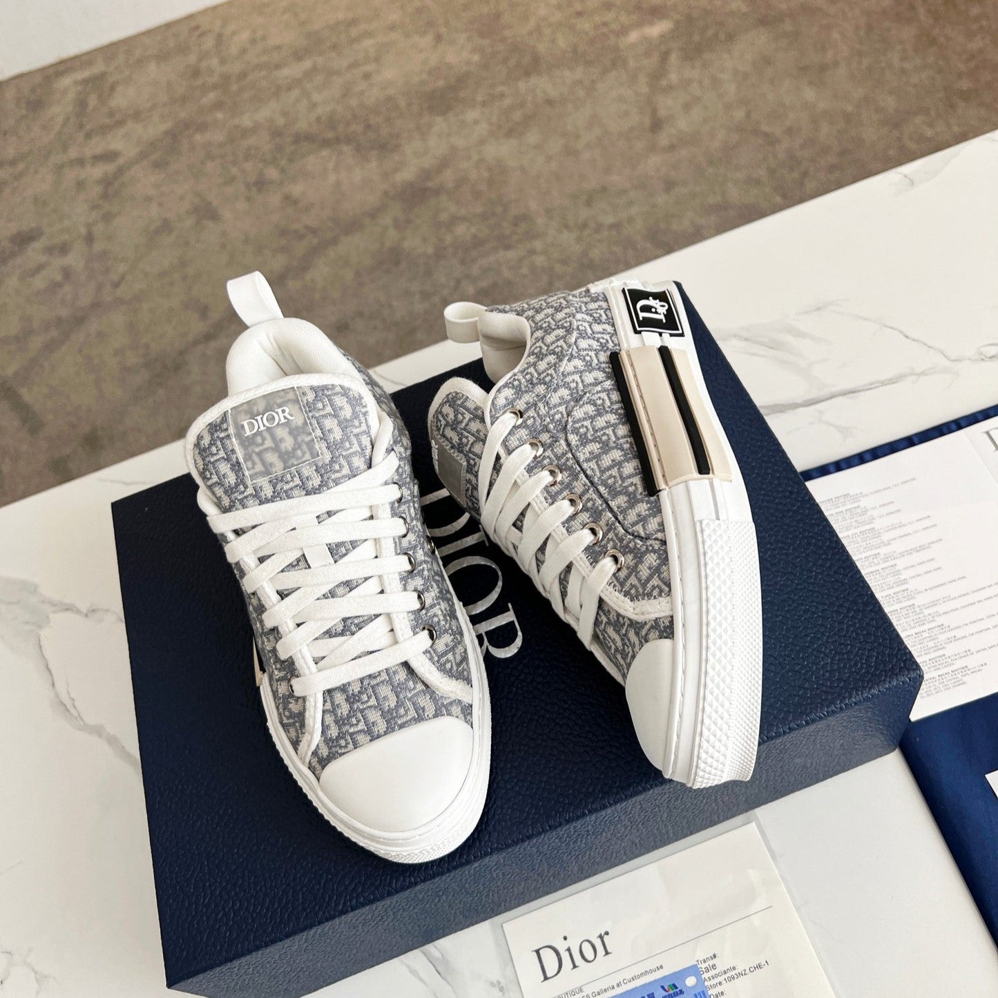 Pronta Entrega – Tênis Modelo Dior
