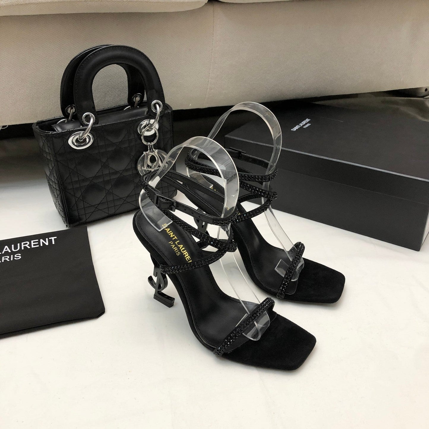 Pronta Entrega – Sandália Modelo Saint Laurent Opyum com salto 110mm