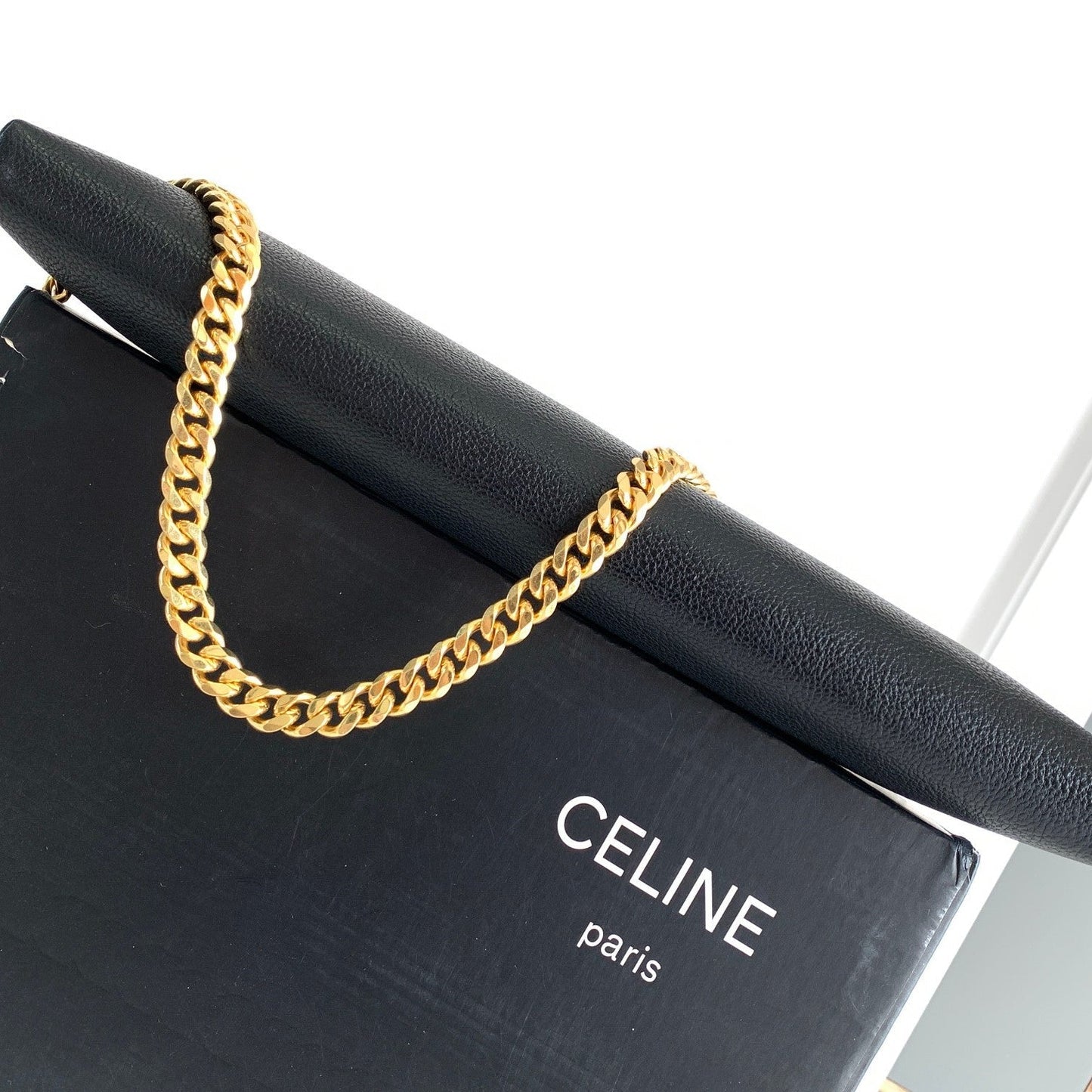 Pronta Entrega – PRONTA-ENTREGA – Bolsa Modelo Celine Clutch Triomphe Soft