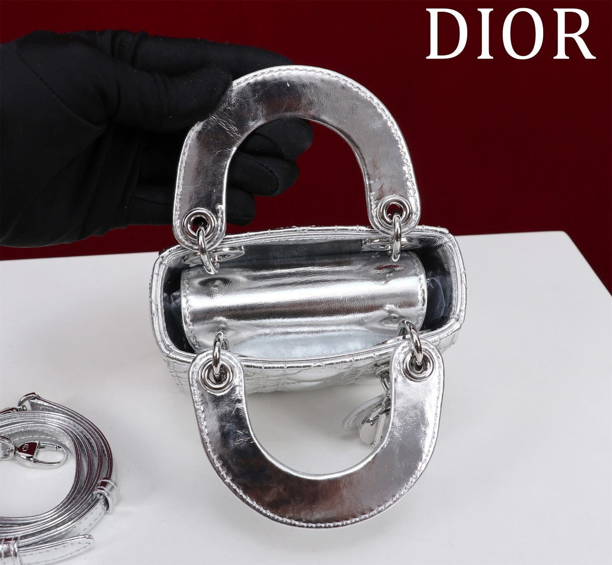 Pronta Entrega – Bolsa Lady Dior Míni Metálico Prata