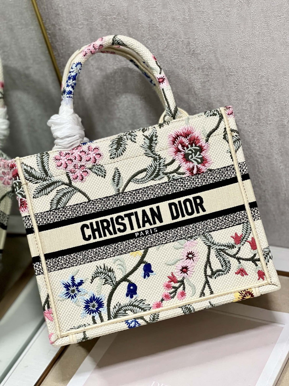 Pronta Entrega – Bolsa Modelo Dior Tote Book Pequena