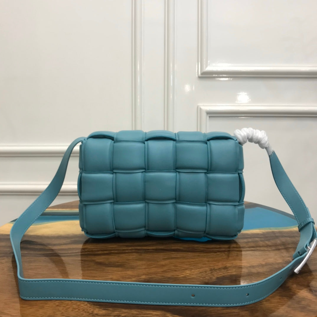 Pronta Entrega – PRONTA-ENTREGA – Bolsa Modelo Bottega Cassete Transversal