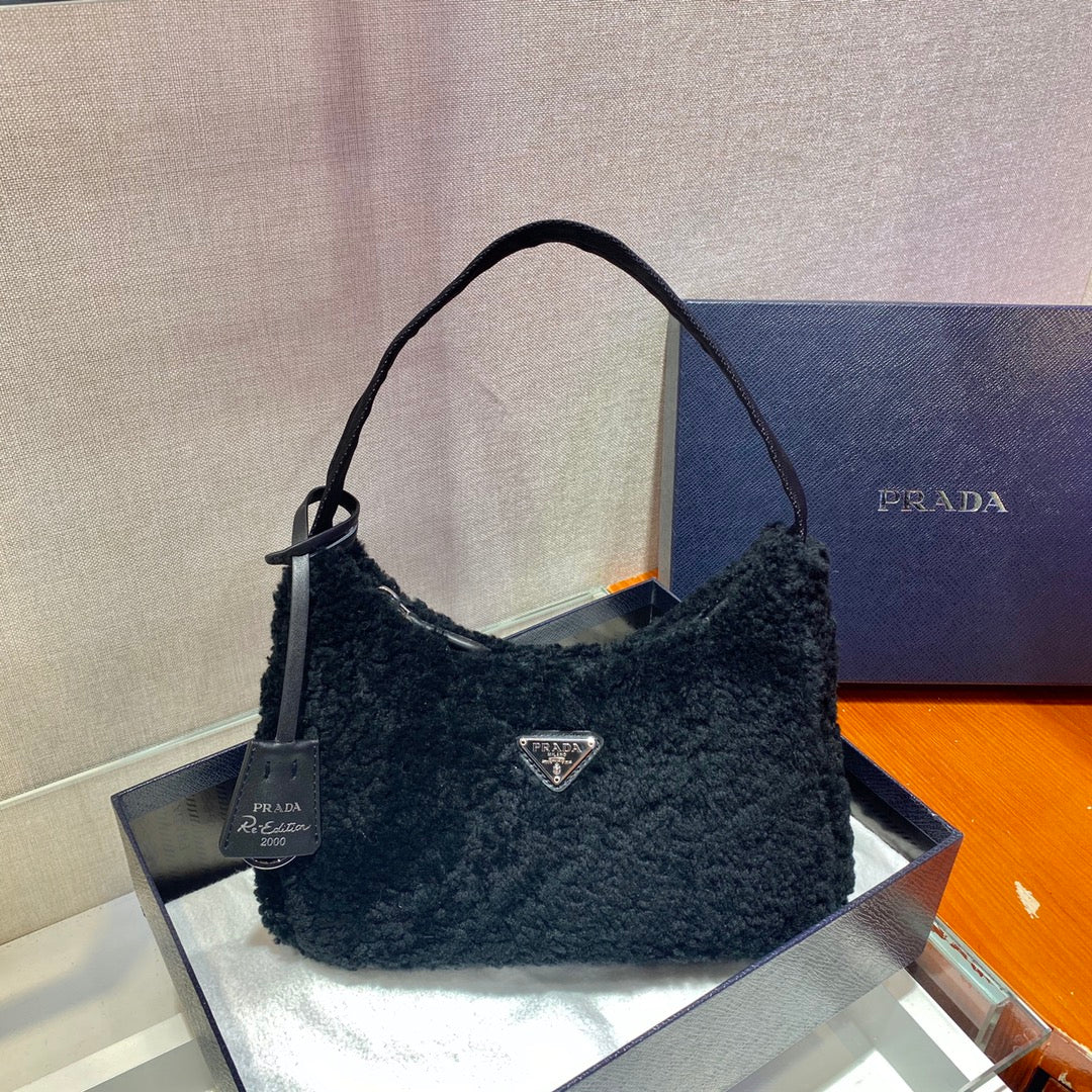 Pronta Entrega – Bolsa Modelo Prada Mini Re-Edition 2000 Atoalhada