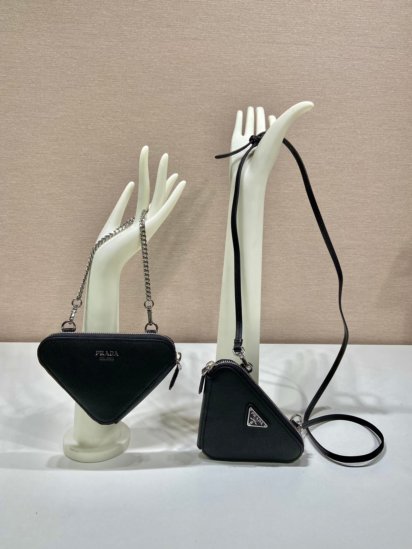 Pronta Entrega – Bolsa Modelo Prada em Couro Saffiano