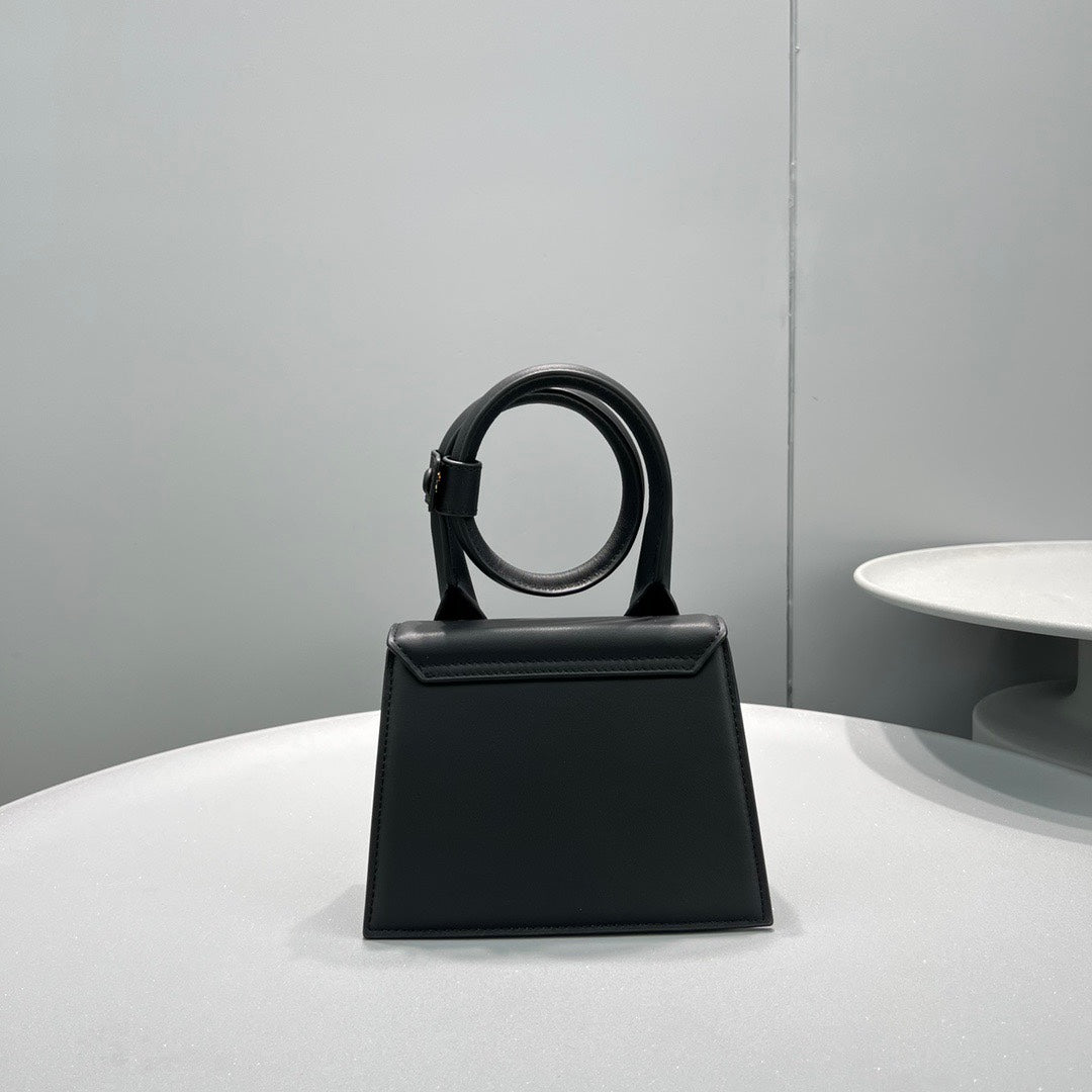Pronta Entrega – Bolsa Modelo Jacquemus Le Chiquito Noeud