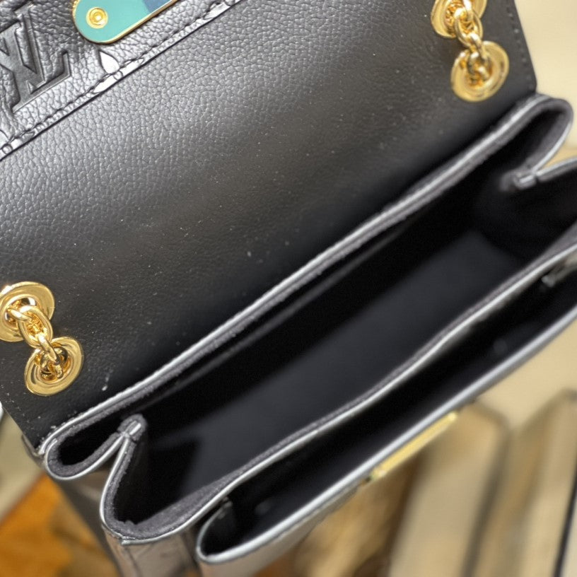 Pronta Entrega – PRONTA-ENTREGA – Bolsa Modelo Louis Vuitton Vavins