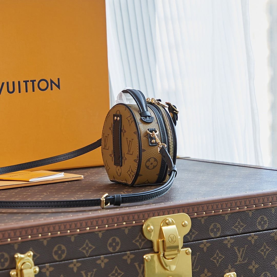 Pronta Entrega – Bolsa Louis Vuitton Petite Boite Chapeau