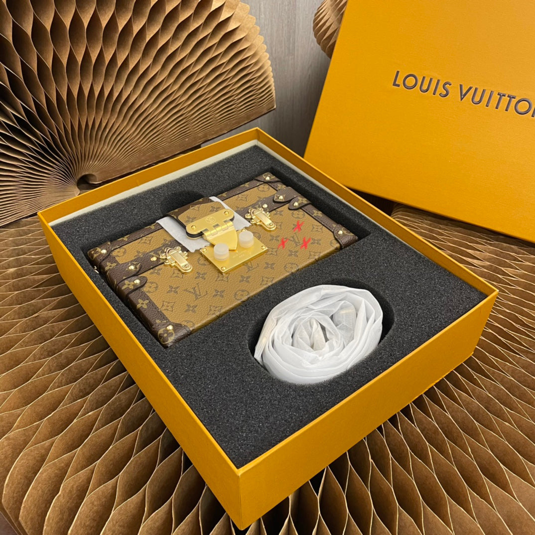 Pronta Entrega – Bolsa Louis Vuitton Petite Malle