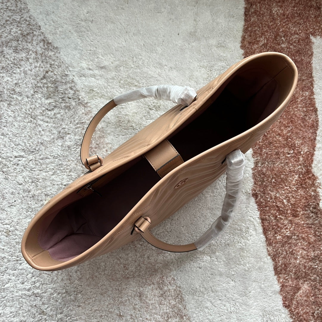 Pronta Entrega – Bolsa Gucci Tote GG Marmont Grande
