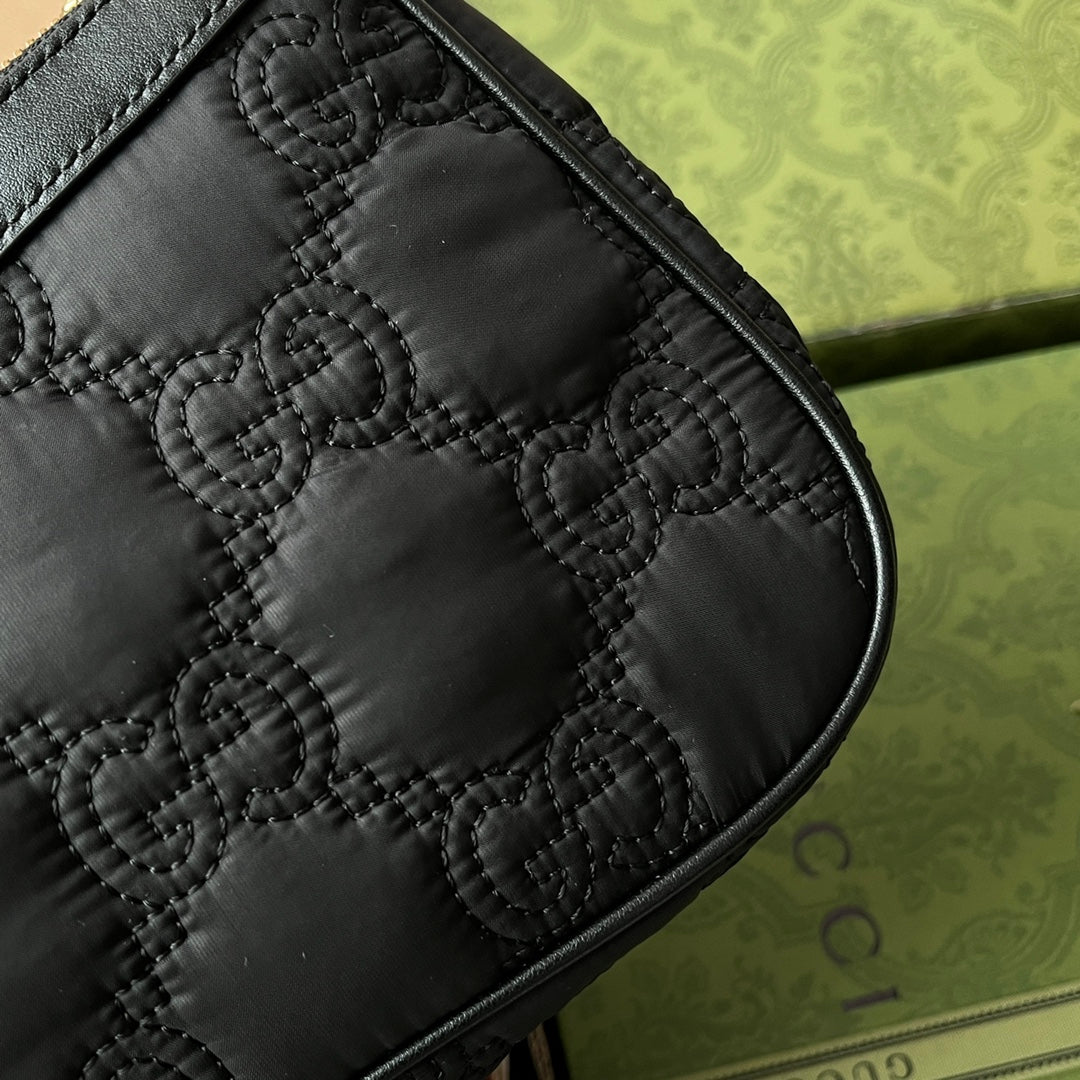 Pronta Entrega – Bolsa Gucci GG Matelassê Náilon