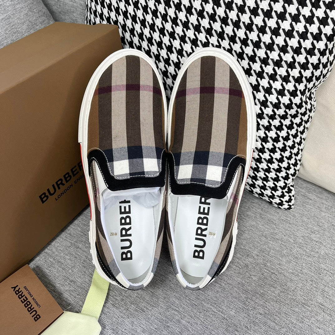 Pronta Entrega – Sneaker Modelo Burberry