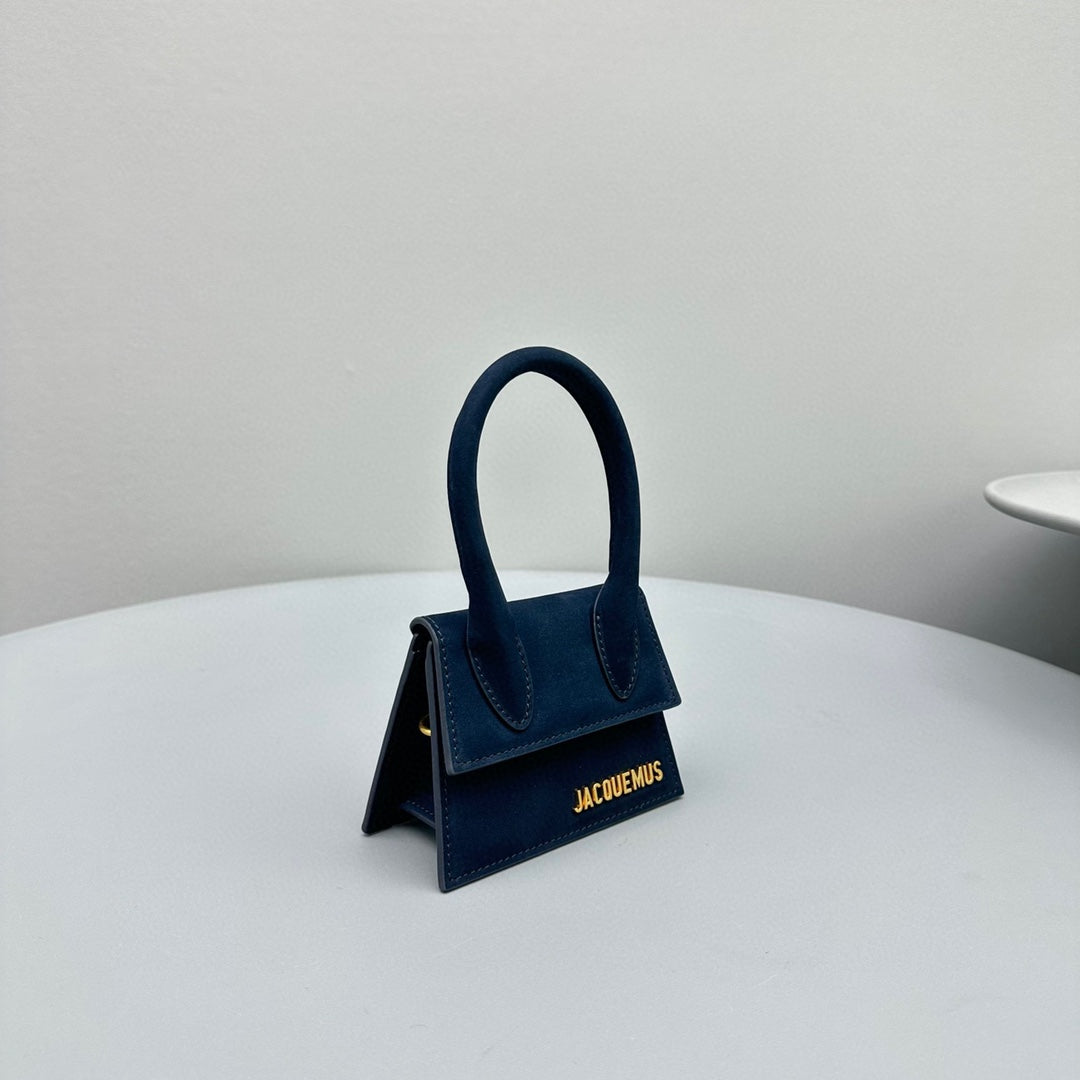 Pronta Entrega – Bolsa Modelo Jacquemus Le Chiquito Nobuck