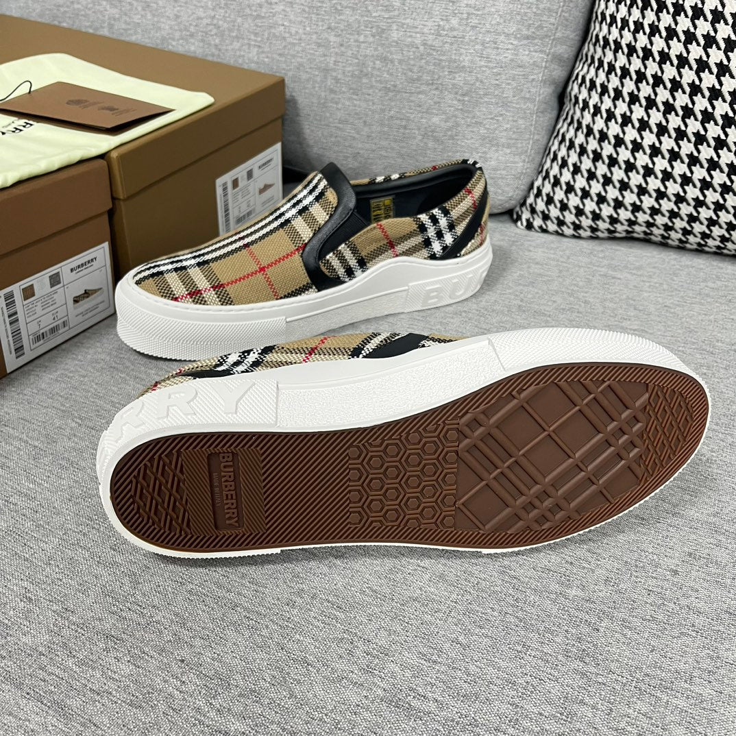 Pronta Entrega – Sneaker Modelo Burberry