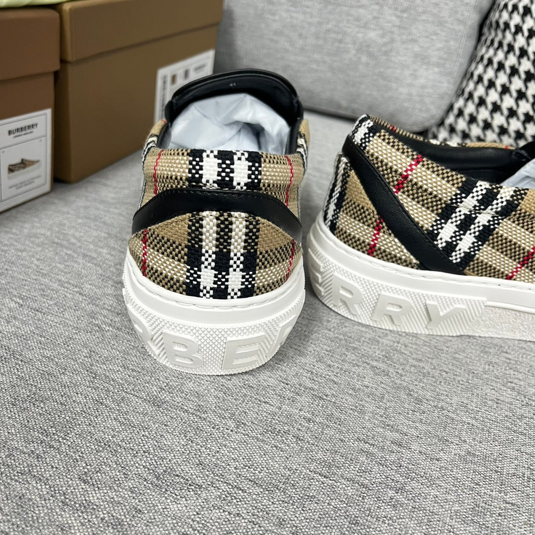 Pronta Entrega – Sneaker Modelo Burberry