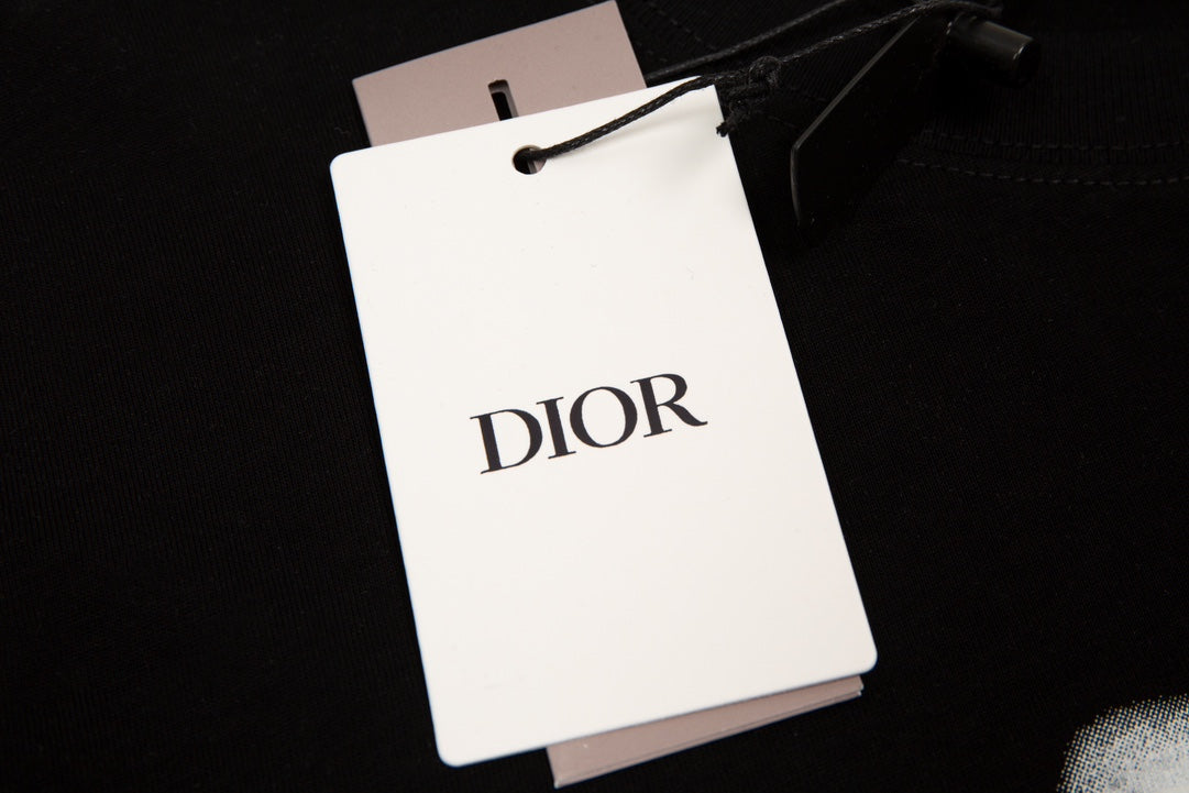 Pronta Entrega – Camiseta Modelo Dior