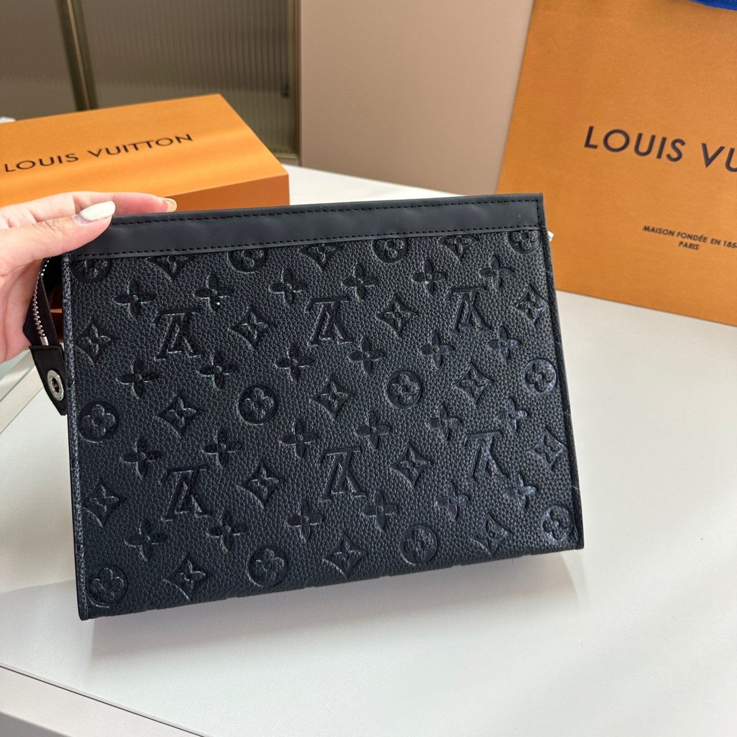Pronta Entrega – Bolsa Modelo Loui Vuitton Pochette Jour