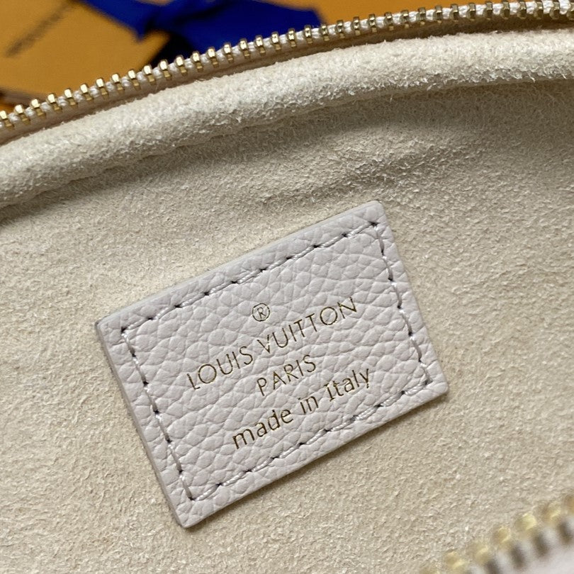 Pronta Entrega – PRONTA-ENTREGA – Bolsa Modelo Louis Vuitton Mini Bumbag em couro Monograma Empreinte