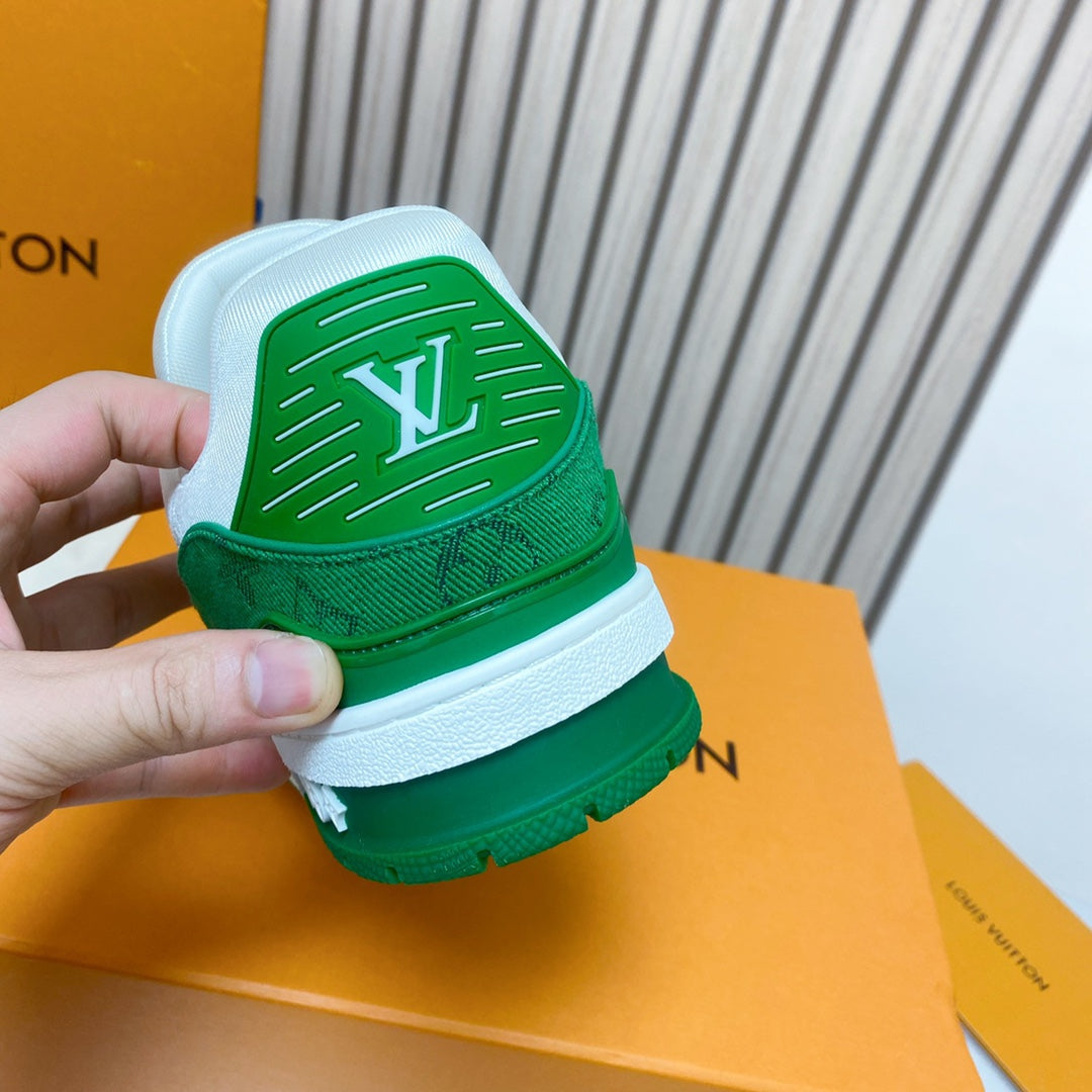 Pronta Entrega – Tênis Modelo LV Trainer