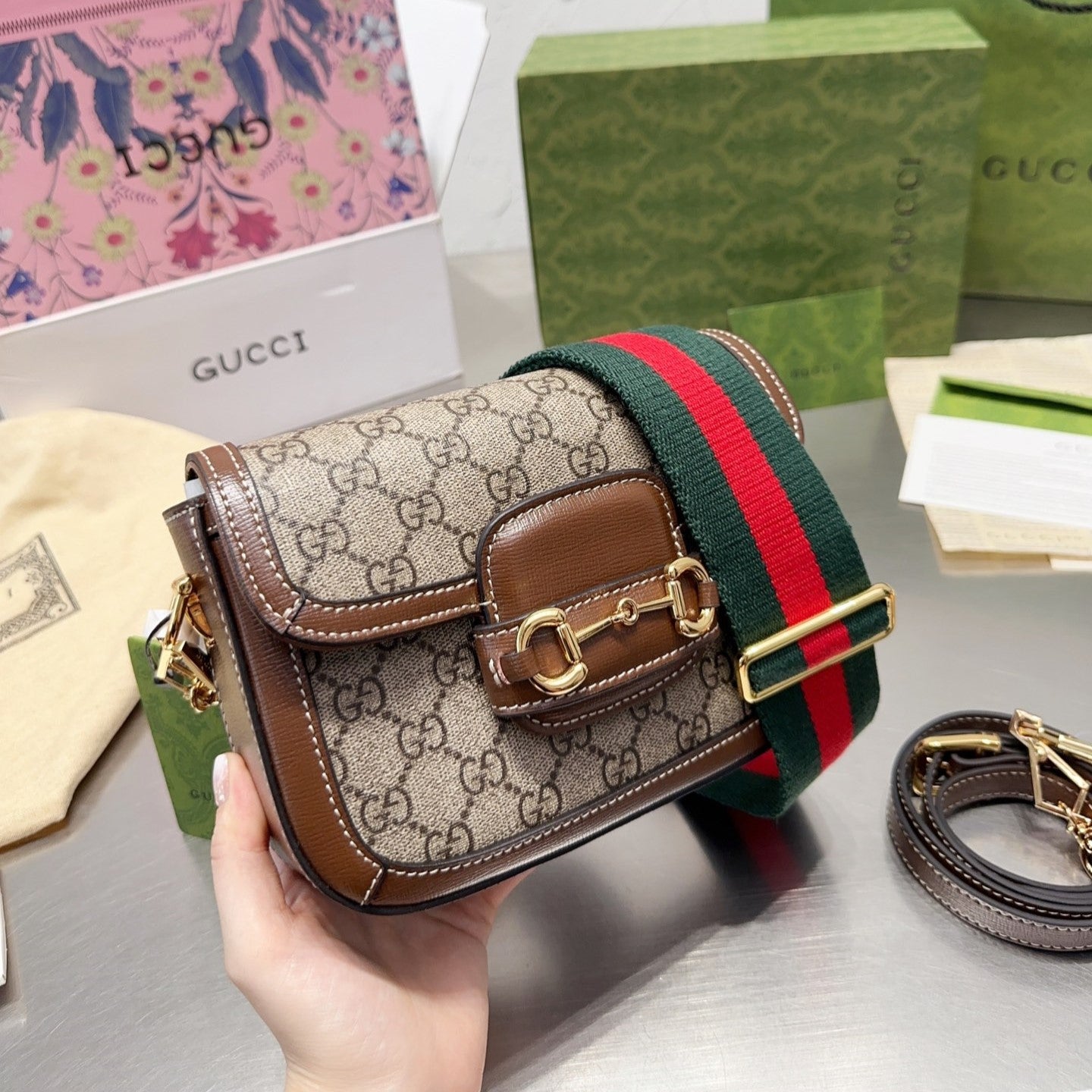Pronta Entrega – Bolsa Modelo Gucci mini Alça color com detalhe Horsebit 1955