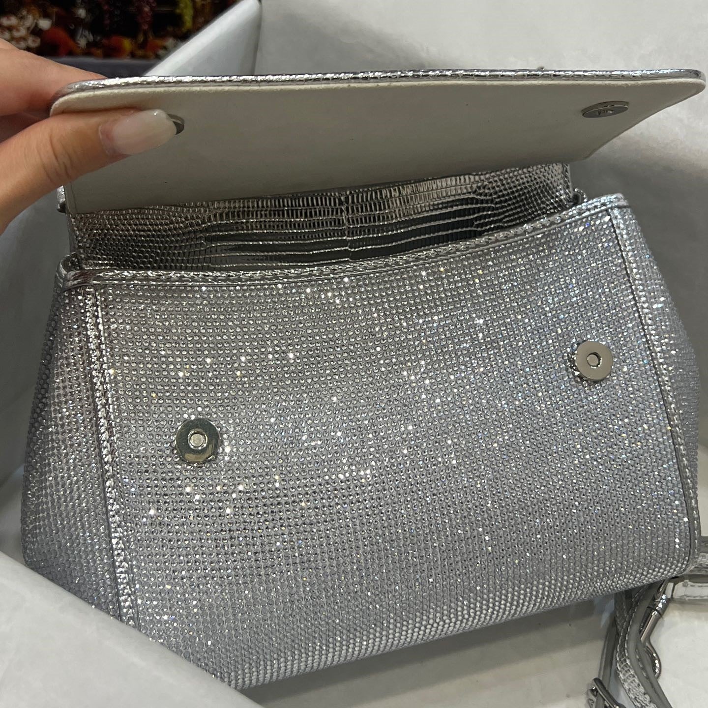 Pronta Entrega – Bolsa Modelo Dolce & Gabbana tiracolo com Cristais Sicily KIM