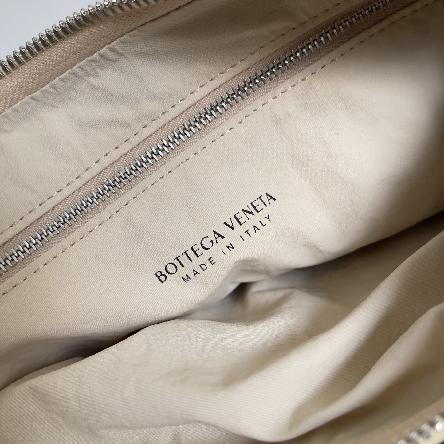 Pronta Entrega – Bolsa Modelo Bottega Buddy
