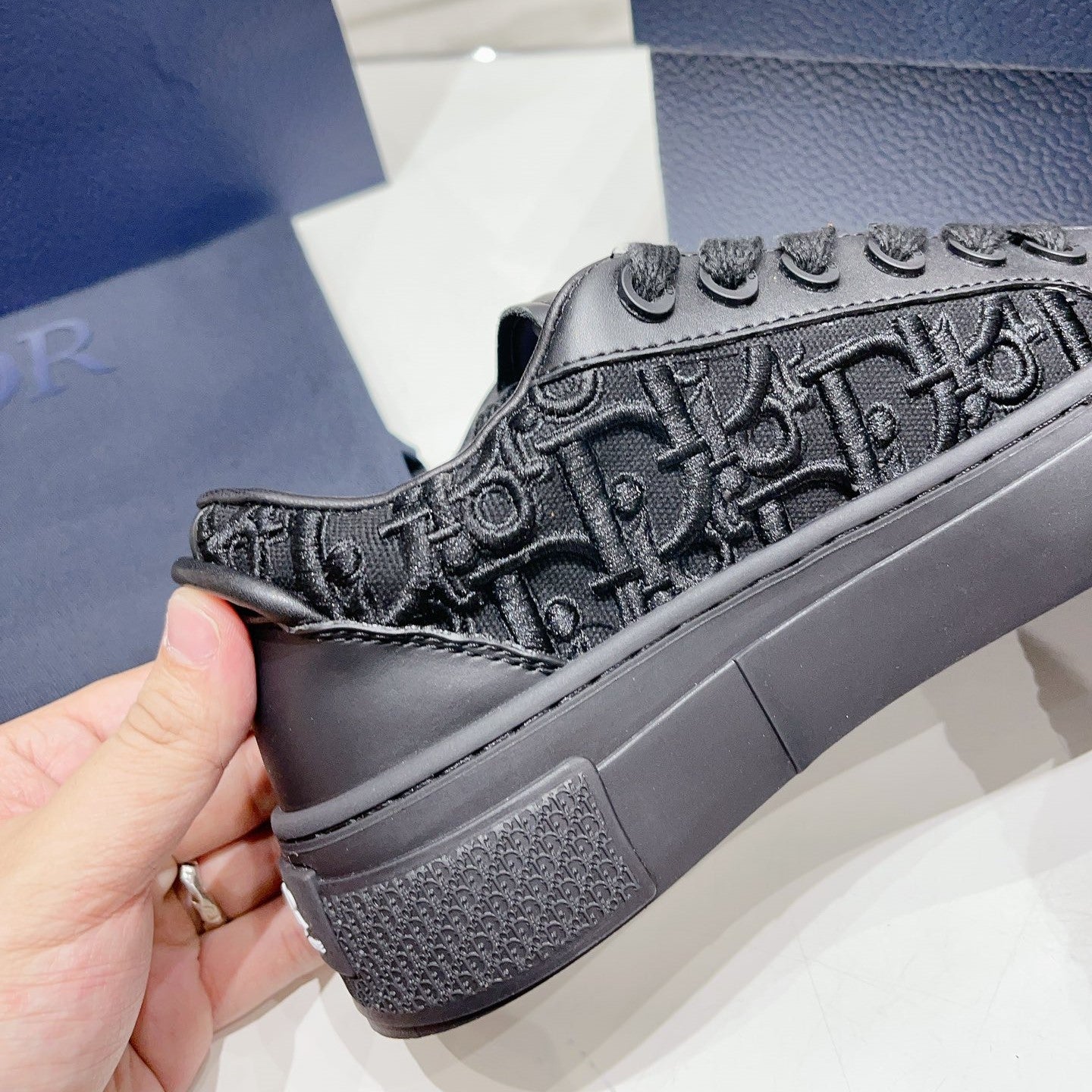 Pronta Entrega – Tênis Modelo Dior