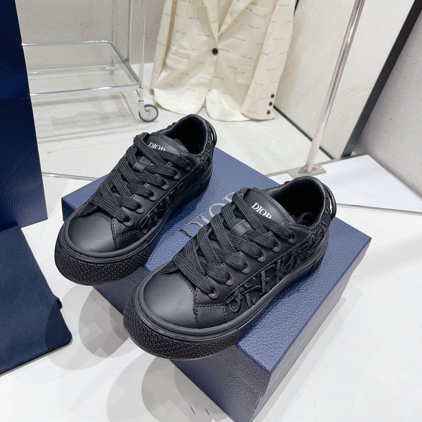 Pronta Entrega – Tênis Modelo Dior