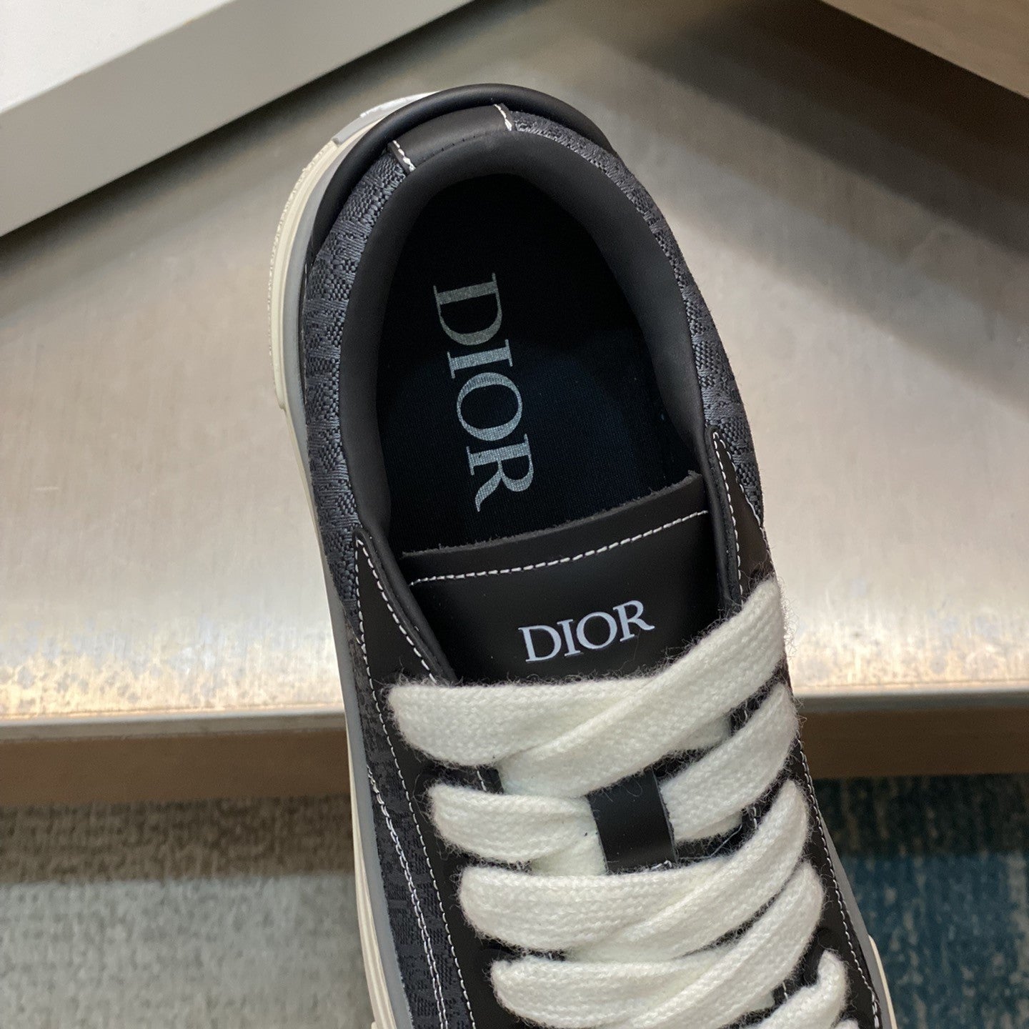 Pronta Entrega – Tênis Modelo Dior