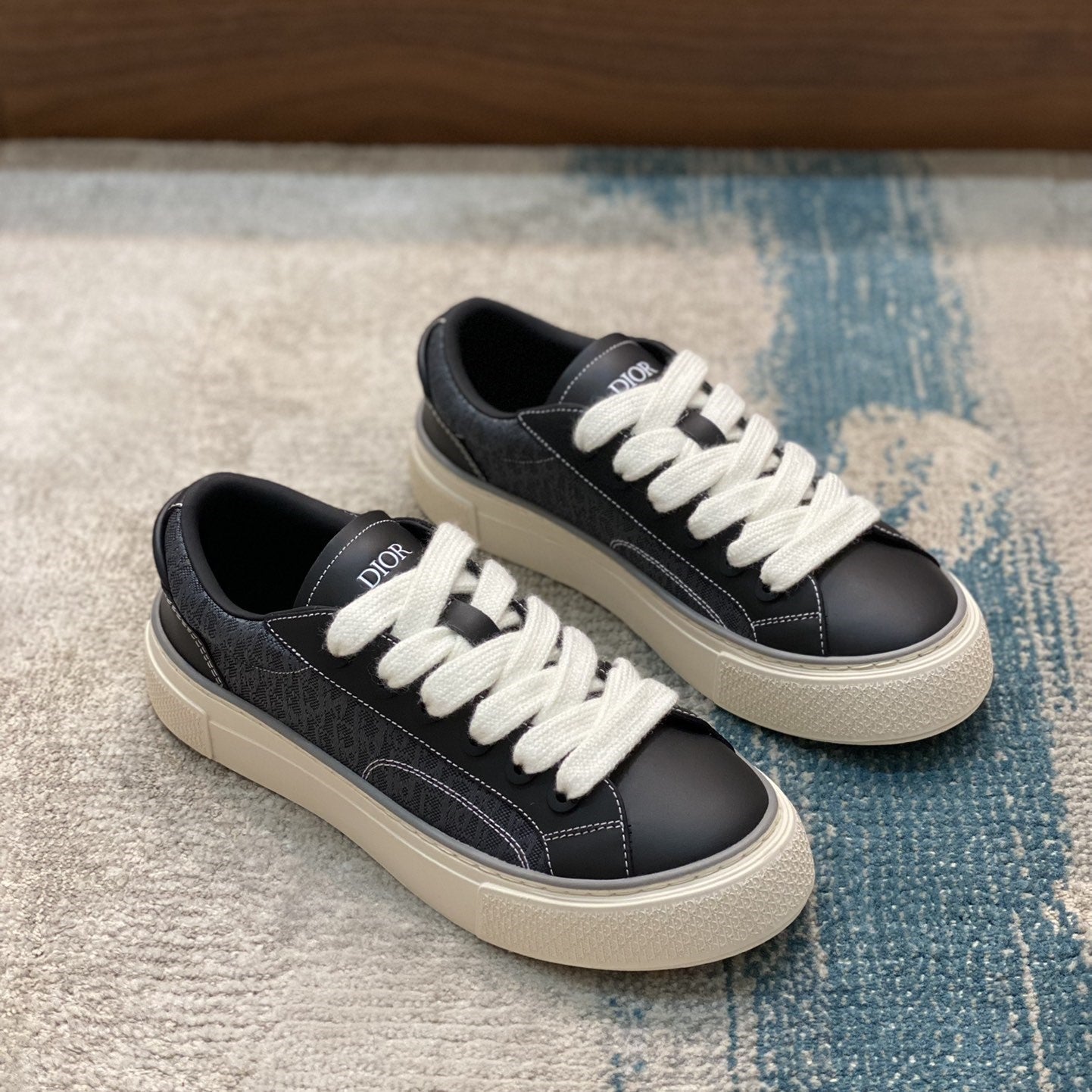 Pronta Entrega – Tênis Modelo Dior