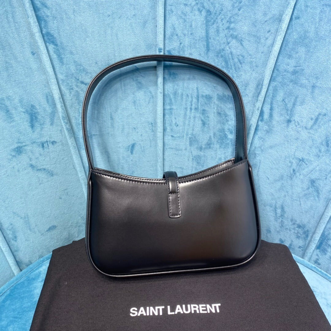 Pronta Entrega – Bolsa Modelo Saint Laurent Le 5 à 7 mini de Ombro