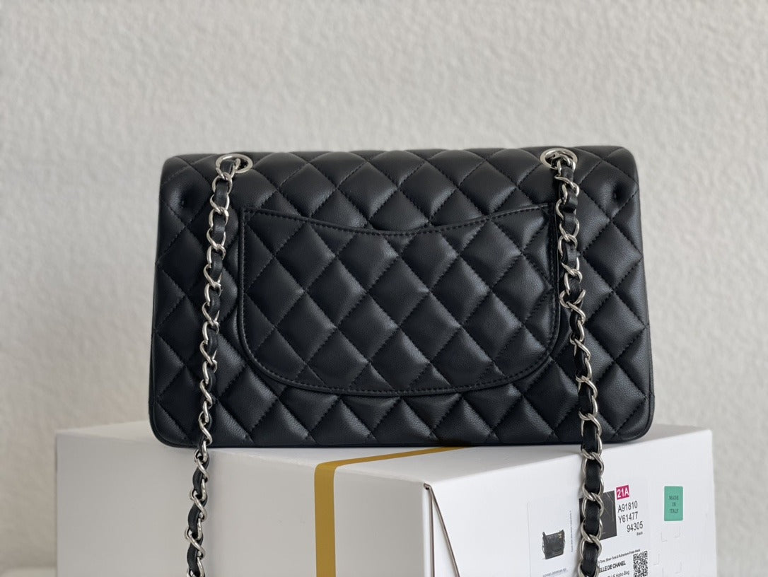 Pronta Entrega – Bolsa Jumbo Classic Double Flap Lambskin Chanel