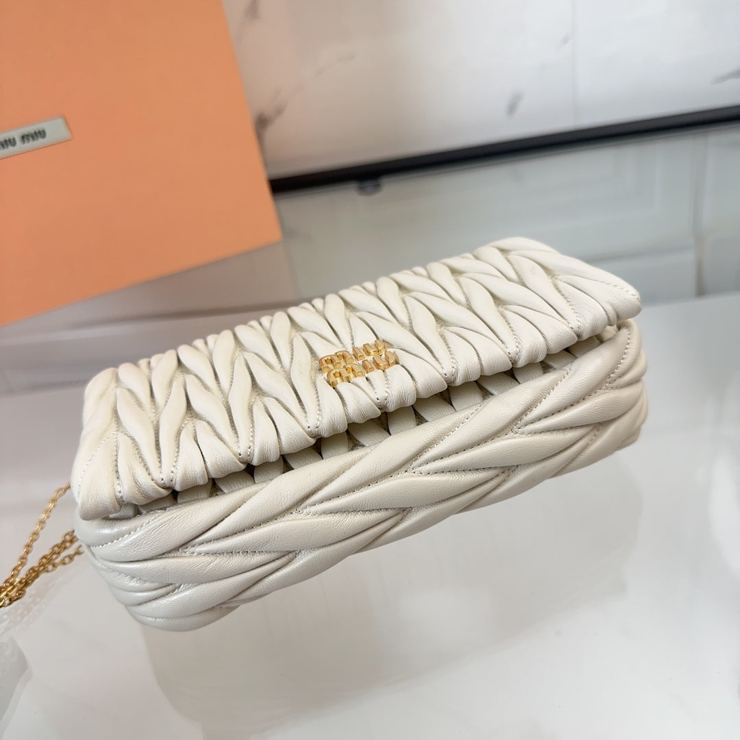 Pronta Entrega – Bolsa Miu Miu Mini em Couro Nappa Matelassé