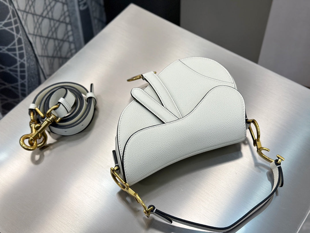 Pronta Entrega – Bolsa Dior Saddle Míni com Alça