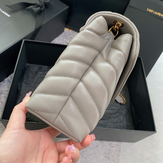 Pronta Entrega – Bolsa Modelo Saint Laurent Loulou