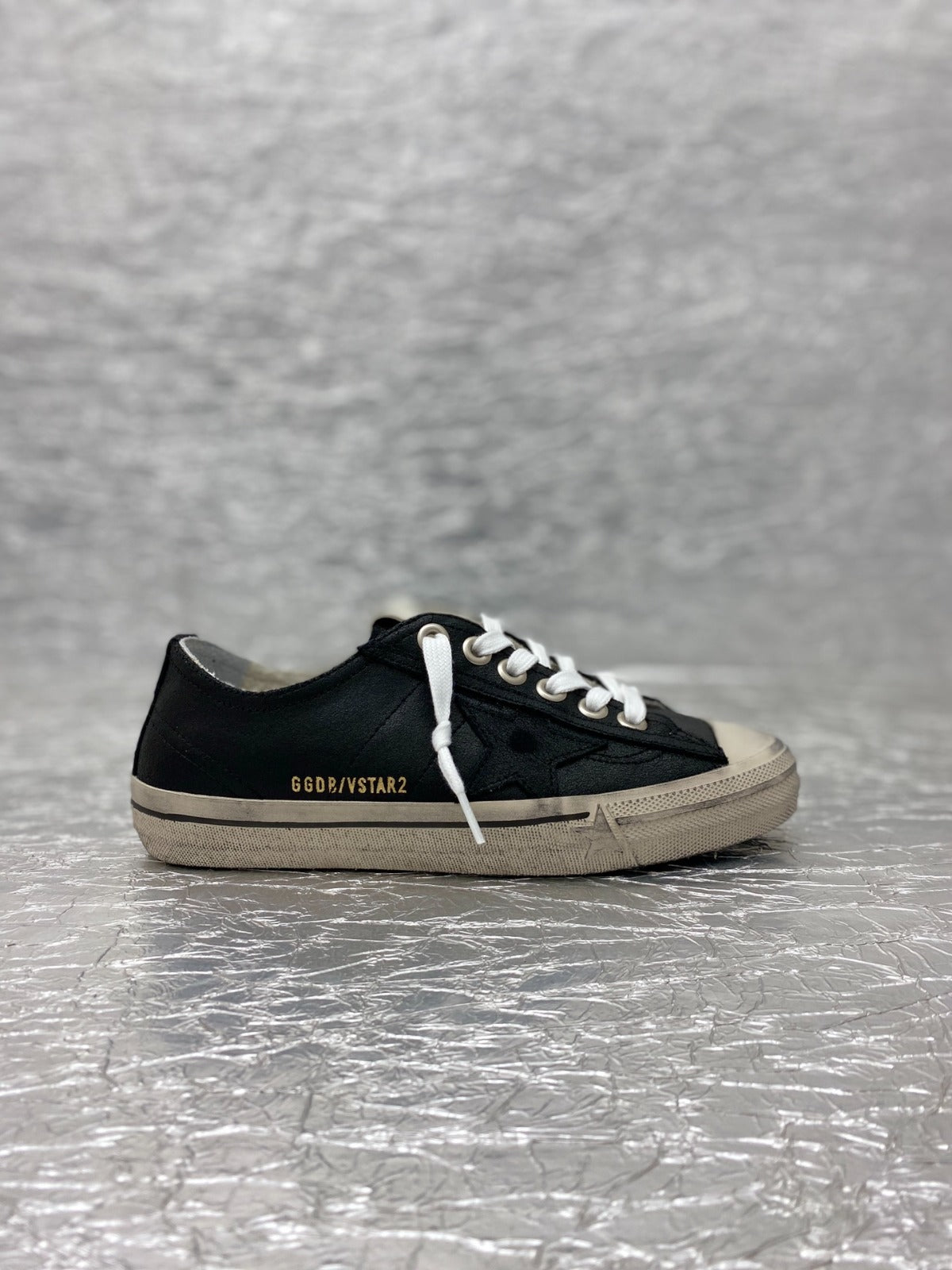 Pronta Entrega – Tênis Modelo Golden Goose V-Star