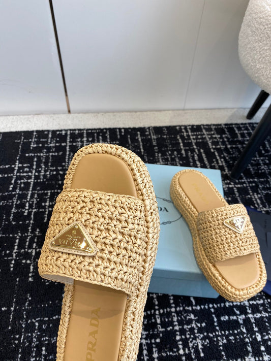 Pronta Entrega – Sandália Prada Flatform em Crochê