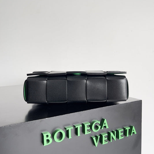 Pronta Entrega – Bolsa Modelo Bottega Cassete Transversal